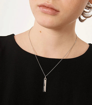 Сребърно колие с вертикална плочка