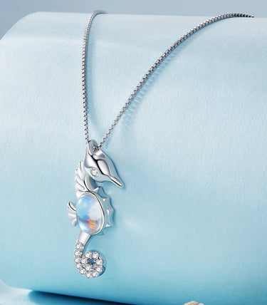 Сребърно колие „Щастлив там, където съм"