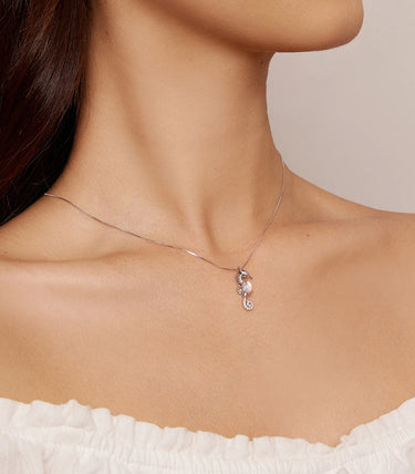 Сребърно колие „Щастлив там, където съм"