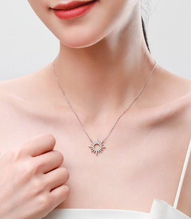 Сребърно колие " Светлина отвътре"