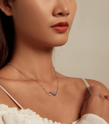 Сребърно колие „Завинаги“