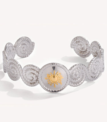 Твърда гривна с орнамент слънце