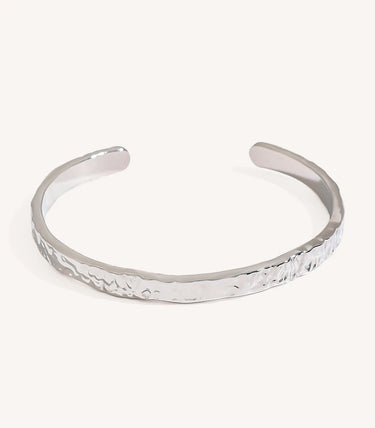 Твърда hammered гривна