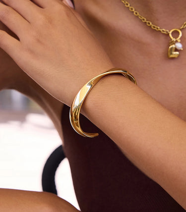 Твърда отворена гривна twist