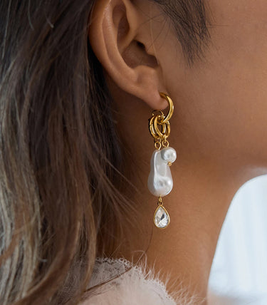 Висящи обеци на винт с барокови перли и циркон