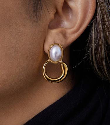 Висящи обеци на винт с перли