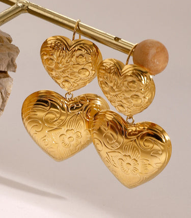 Висящи обеци сърца с флорални орнаменти